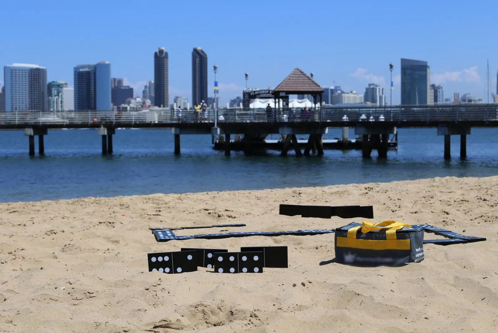 Giant Dominoes rental