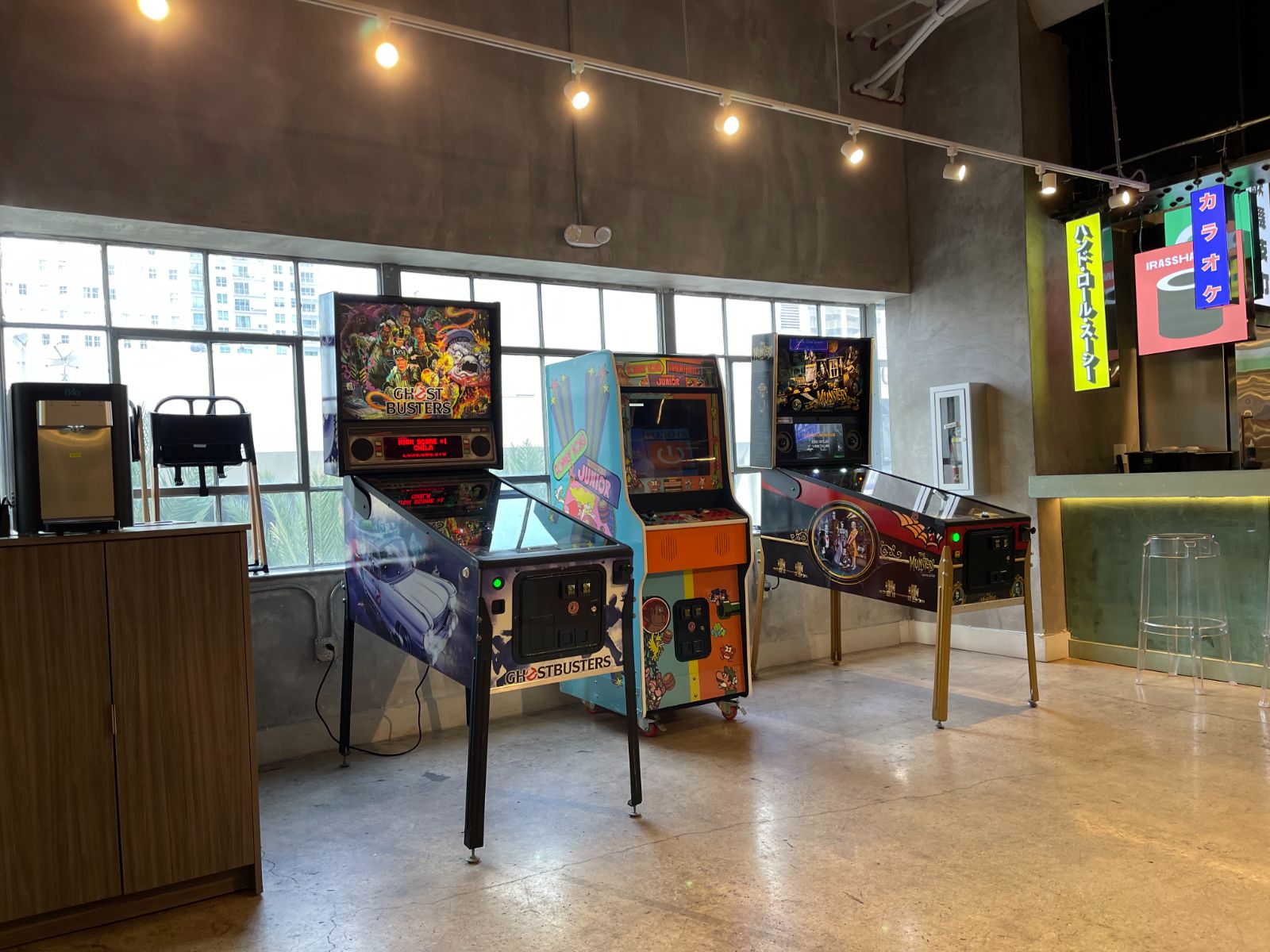 Retro Arcade Games rental